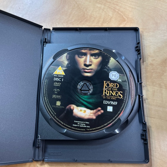 The Lord of the Rings: The Motion Picture Trilogy DVDs - Picture 5 of 7